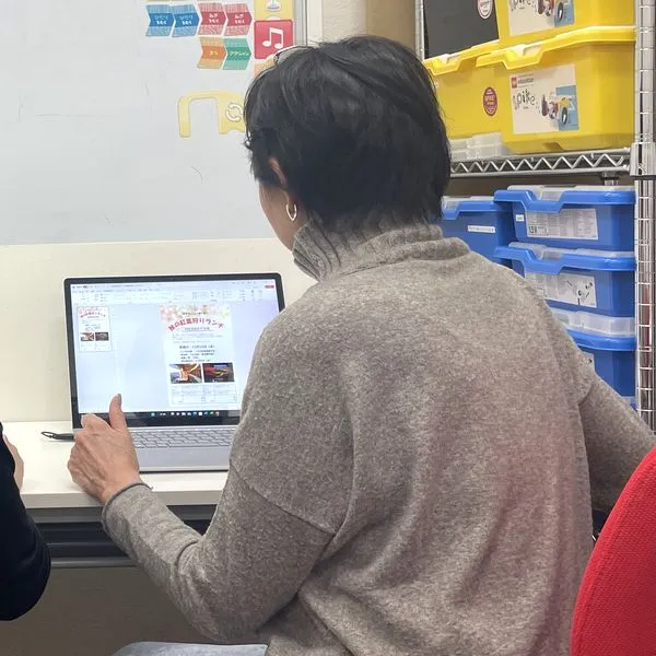 マンツーマンレッスンの受講生 横浜のパソコン教室シアルパソコンスクール
